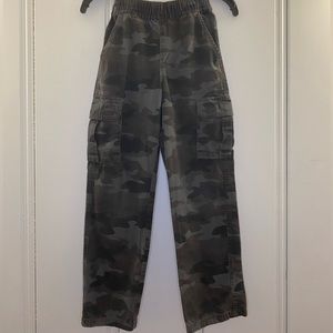 Boy's Children's Place Camouflage Pants Adjustable Waist Size: 8